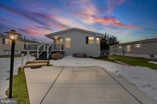 768 E GARDEN RD #107, Vineland, NJ 08360