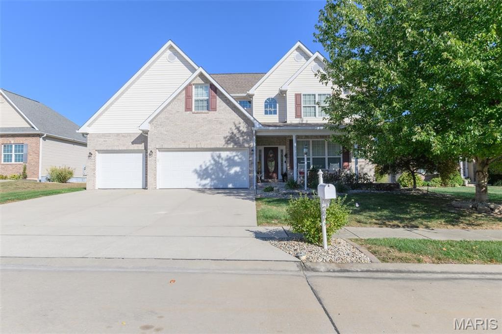 104 Poplar Court, Edwardsville, IL 62025