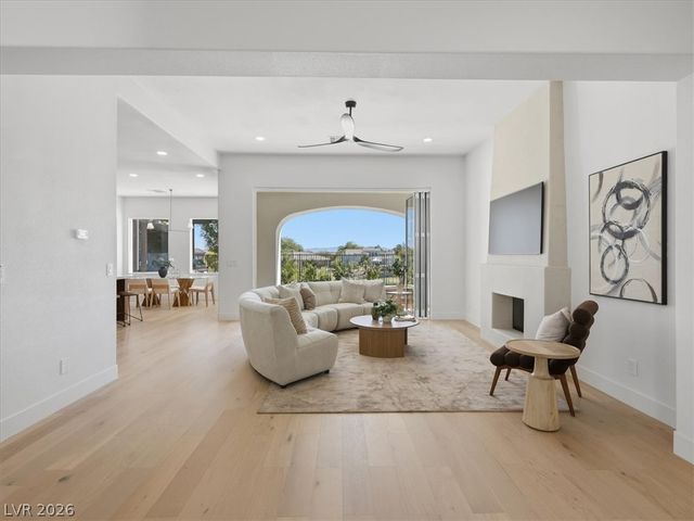 3074 Soft Horizon Way, Las Vegas, NV 89135
