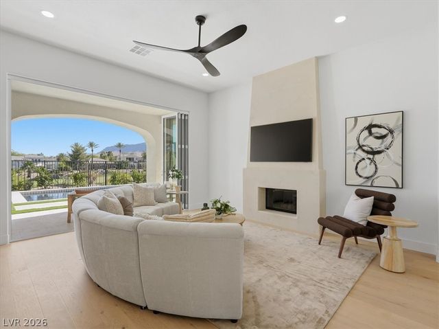 3074 Soft Horizon Way, Las Vegas, NV 89135