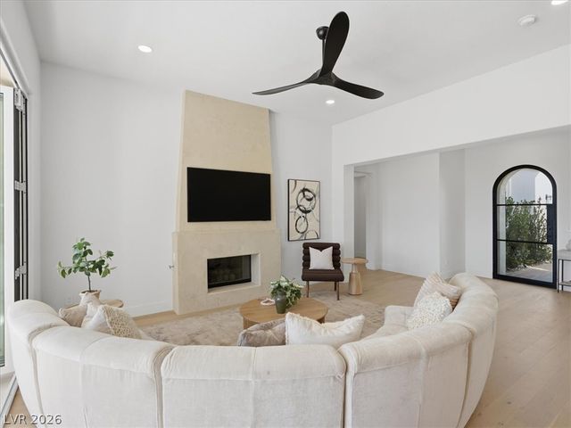 3074 Soft Horizon Way, Las Vegas, NV 89135