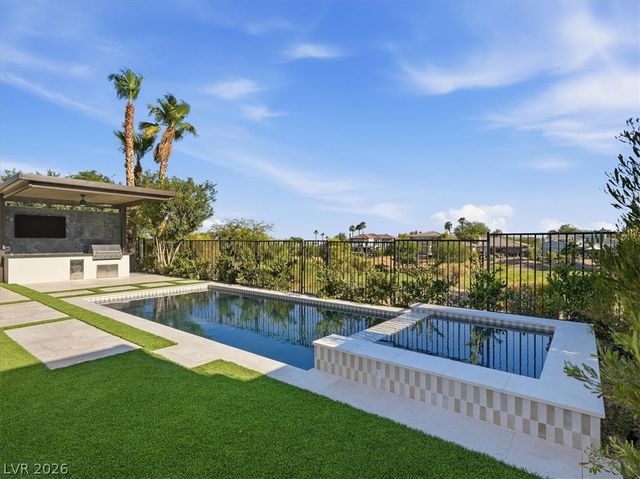 3074 Soft Horizon Way, Las Vegas, NV 89135