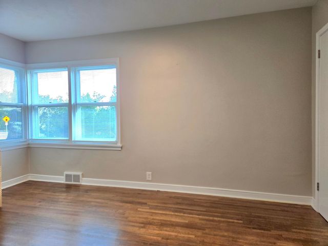 1736 E Shore Drive, Maplewood, MN 55109