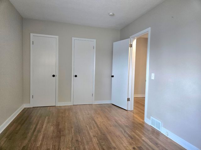 1736 E Shore Drive, Maplewood, MN 55109