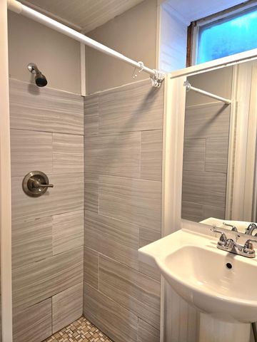 1736 E Shore Drive, Maplewood, MN 55109