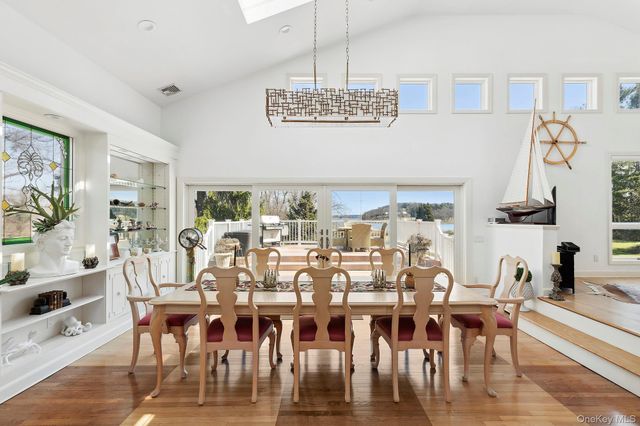 61 Factory Pond Road, Locust Valley, NY 11560