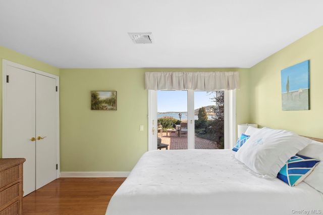 61 Factory Pond Road, Locust Valley, NY 11560