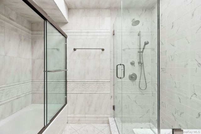 61 Factory Pond Road, Locust Valley, NY 11560