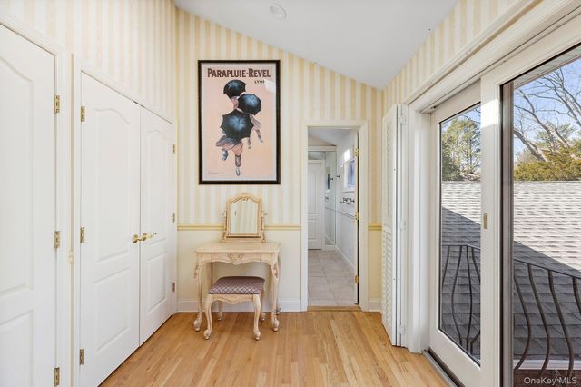 61 Factory Pond Road, Locust Valley, NY 11560