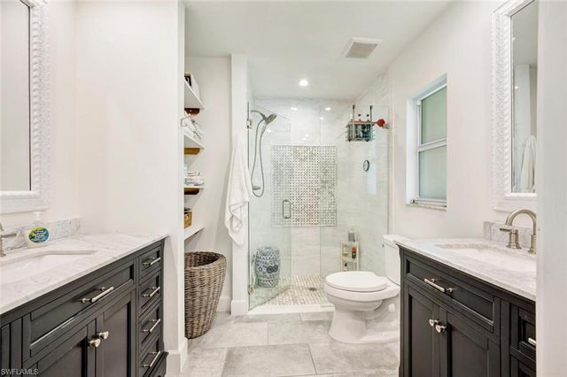 200 Burning Tree DR, Naples, FL 34105