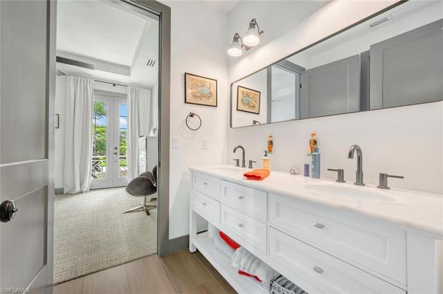 200 Burning Tree DR, Naples, FL 34105