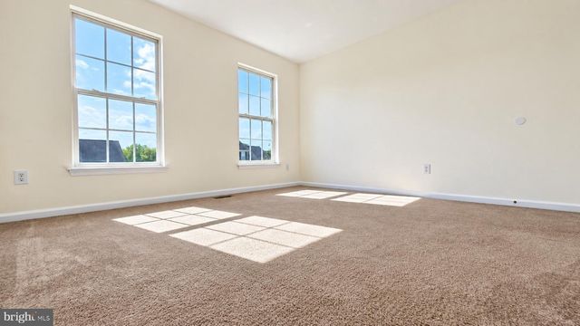 66 E CONSTITUTION DR, Smyrna, DE 19977