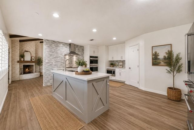 312 S 15th Street, La Porte, TX 77571