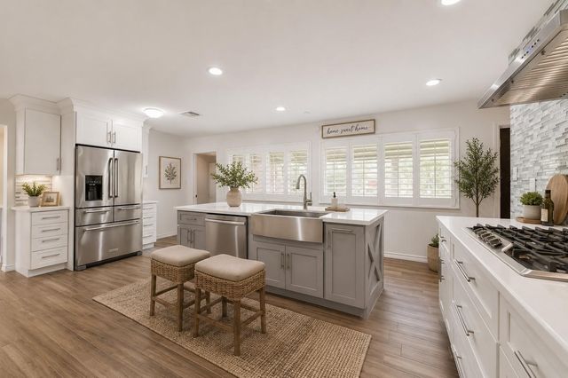 312 S 15th Street, La Porte, TX 77571