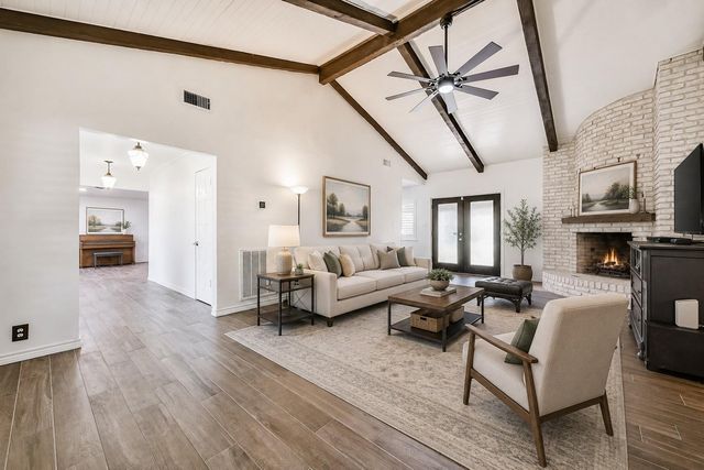 312 S 15th Street, La Porte, TX 77571
