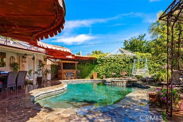 8318 Calmosa Avenue, Whittier, CA 90602