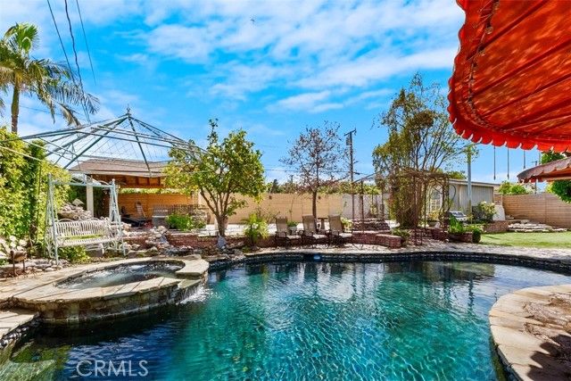 8318 Calmosa Avenue, Whittier, CA 90602