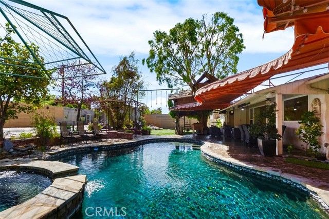 8318 Calmosa Avenue, Whittier, CA 90602