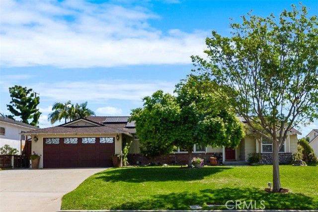 8318 Calmosa Avenue, Whittier, CA 90602