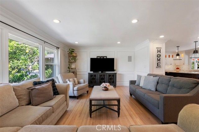 8318 Calmosa Avenue, Whittier, CA 90602