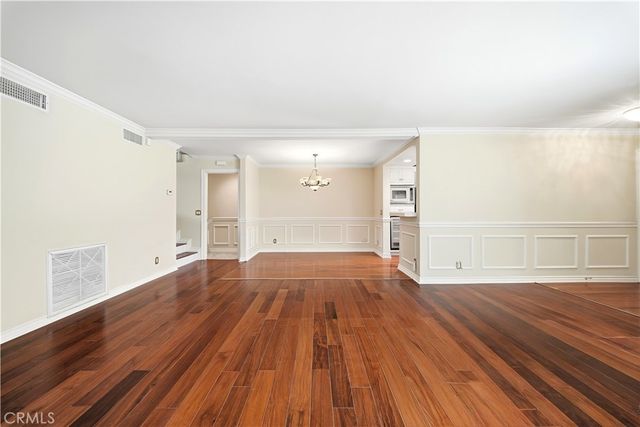 21500 Califa 141, Woodland Hills, CA 91367
