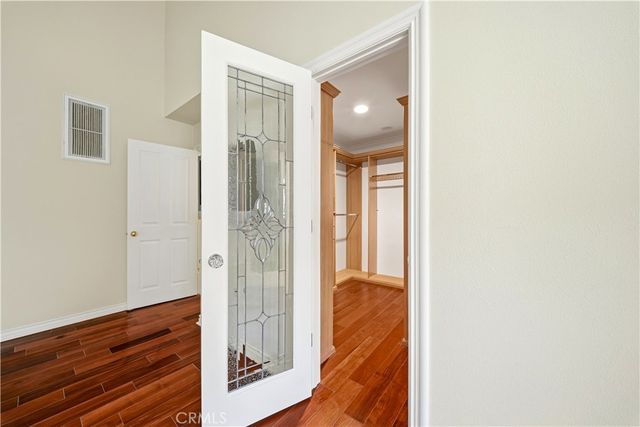 21500 Califa 141, Woodland Hills, CA 91367