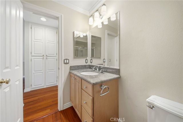 21500 Califa 141, Woodland Hills, CA 91367