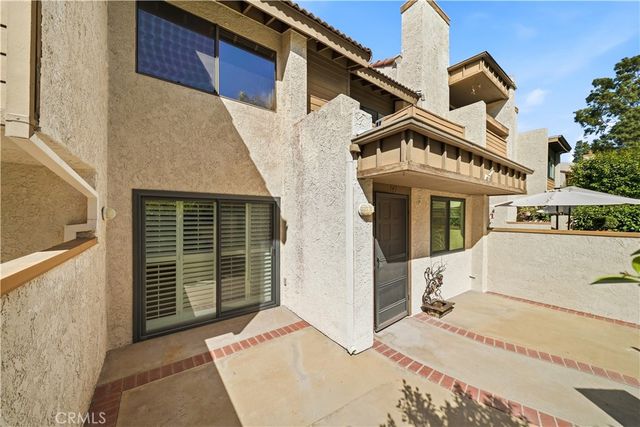 21500 Califa 141, Woodland Hills, CA 91367