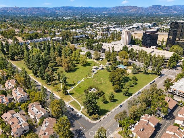 21500 Califa 141, Woodland Hills, CA 91367