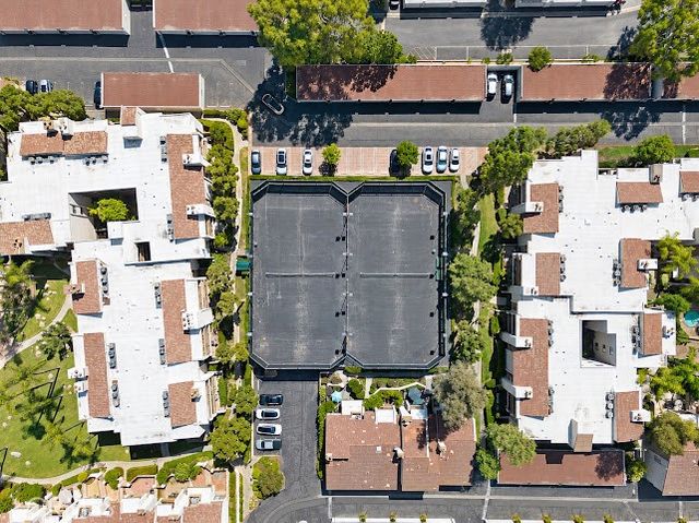 21500 Califa 141, Woodland Hills, CA 91367
