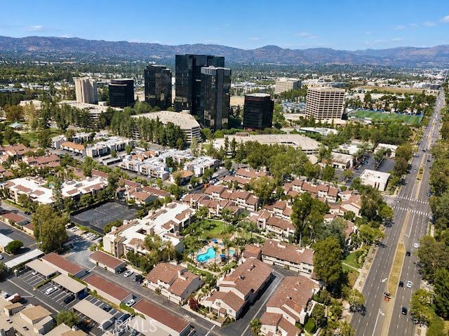 21500 Califa 141, Woodland Hills, CA 91367