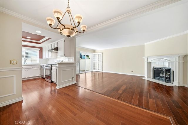 21500 Califa 141, Woodland Hills, CA 91367