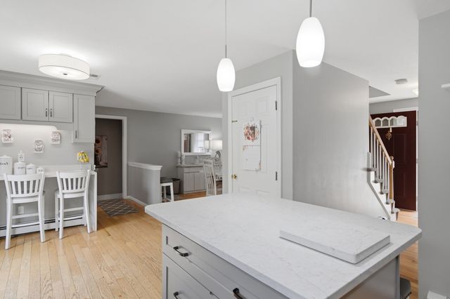 15 Bird Rd, Mansfield, MA 02048