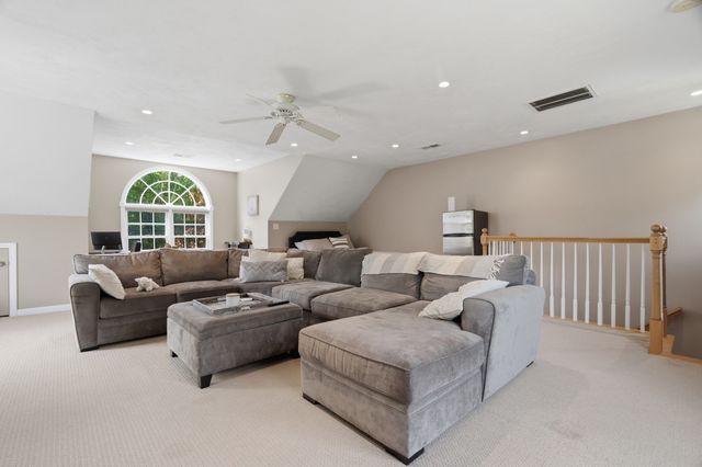 15 Bird Rd, Mansfield, MA 02048