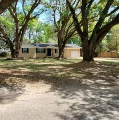 5522 6th Street, Satsuma, AL 36572