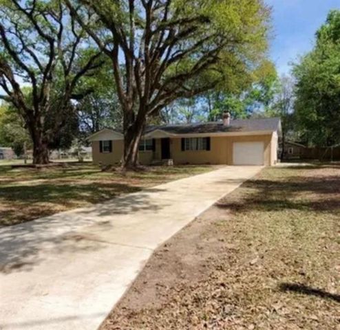 5522 6th Street, Satsuma, AL 36572