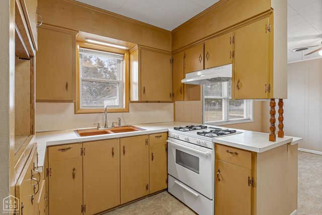 703 E Elm Street E, Walnut Ridge, AR 72476