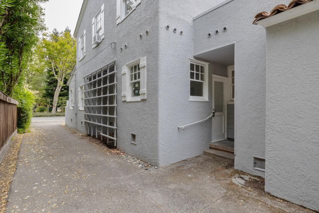 1836 Webster Street, Palo Alto, CA 94301