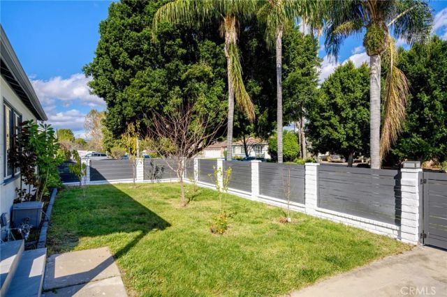 6637 Capps, Reseda, CA 91335