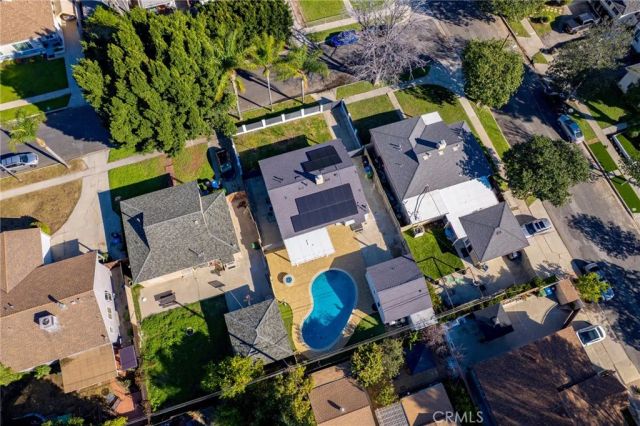 6637 Capps, Reseda, CA 91335
