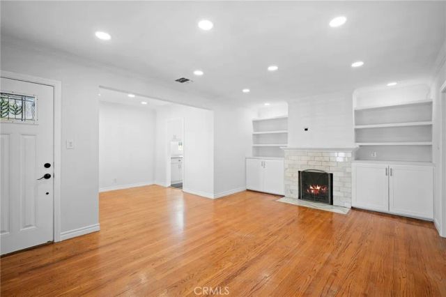 6637 Capps, Reseda, CA 91335