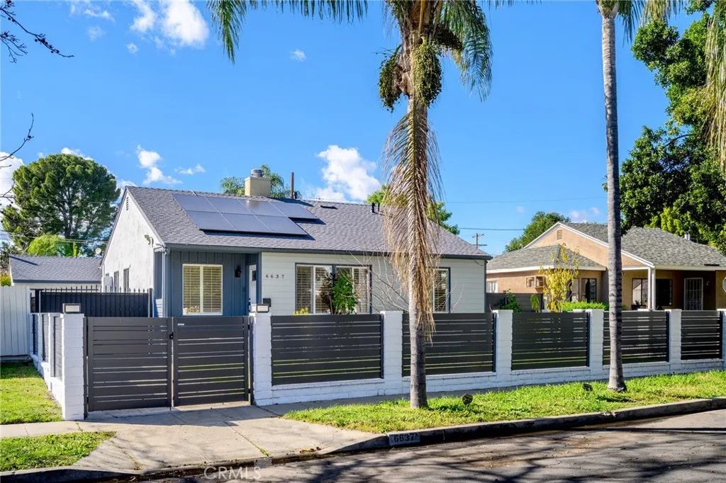 6637 Capps, Reseda, CA 91335