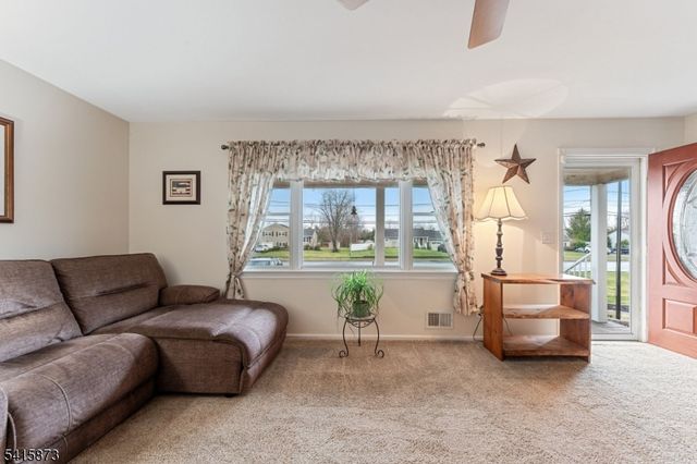 377 Triangle Rd, Hillsborough Twp., NJ 08844