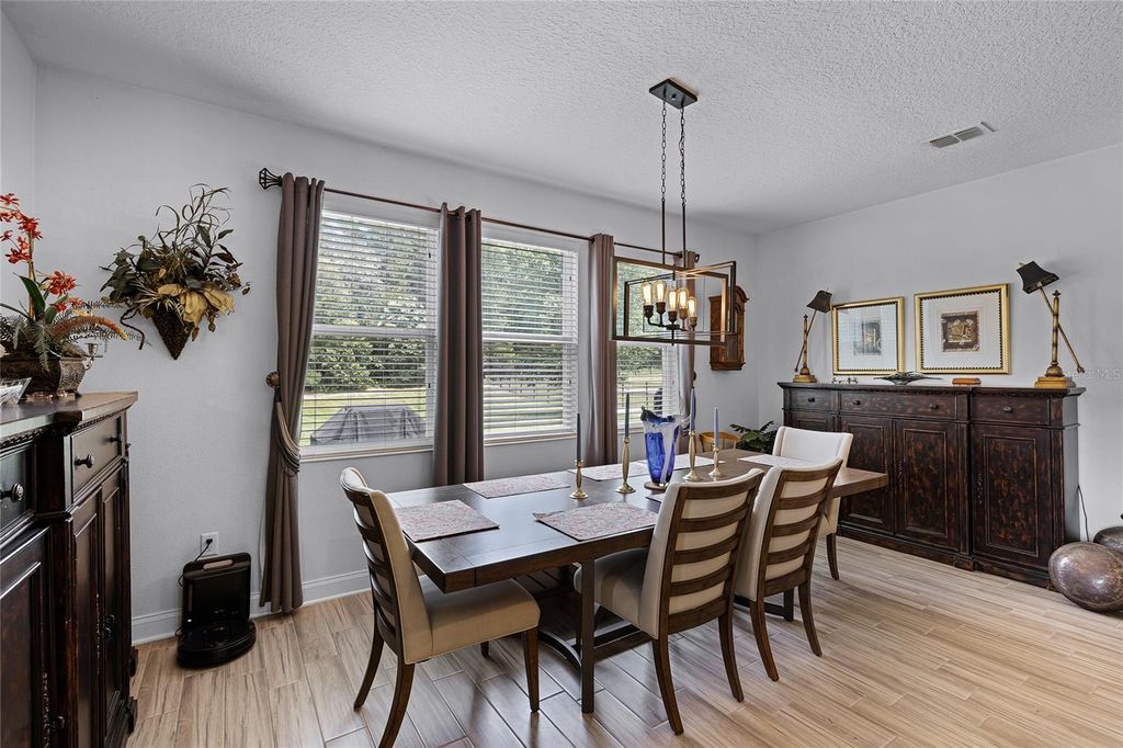 Image 15 of property listing at 31936 GEOFF WAY, Sorrento, FL 32776