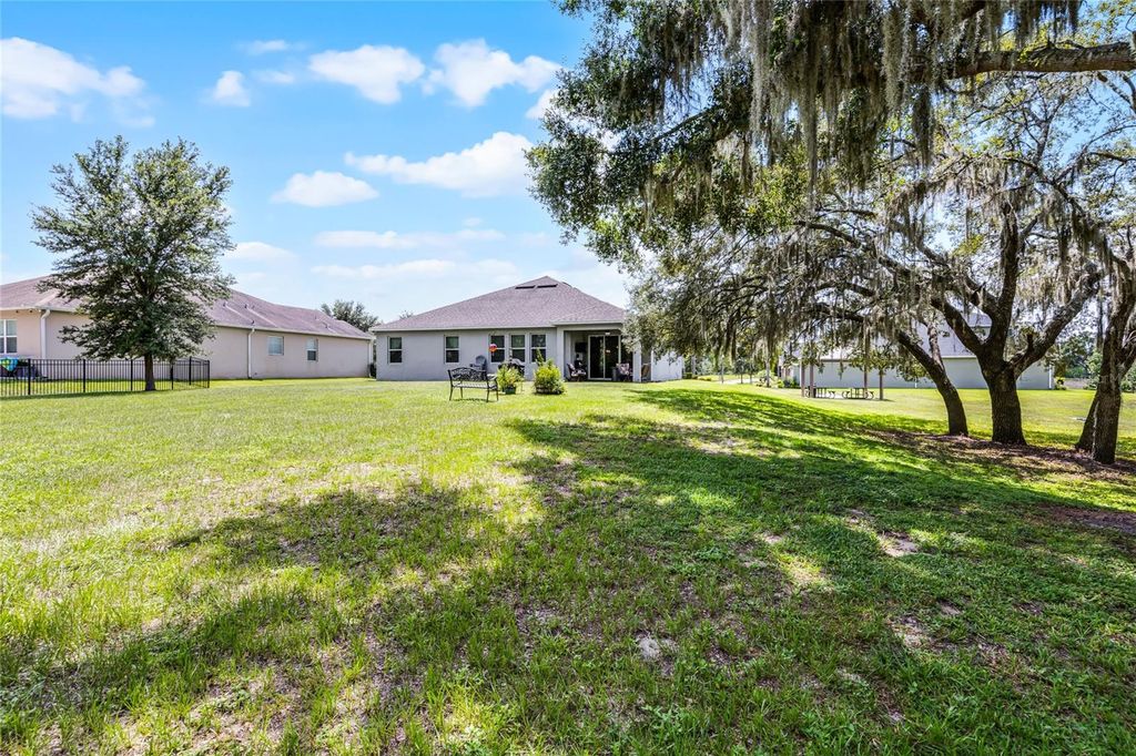 Image 30 of property listing at 31936 GEOFF WAY, Sorrento, FL 32776