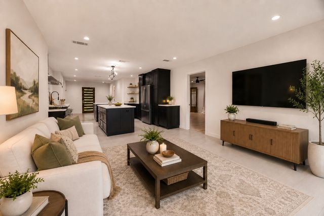 3016 6th Avenue, Fort Worth, TX 76110