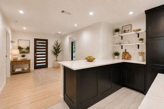 3016 6th Avenue, Fort Worth, TX 76110