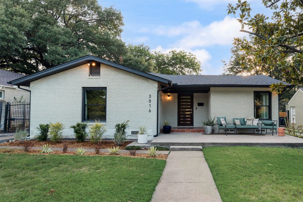 3016 6th Avenue, Fort Worth, TX 76110
