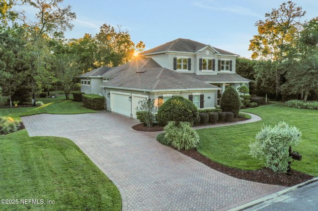 527 E KESLEY Lane, Jacksonville, FL 32259