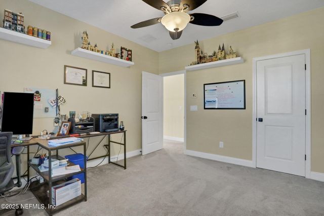 527 E KESLEY Lane, Jacksonville, FL 32259